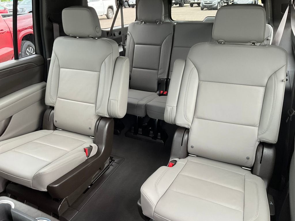 2022 Chevrolet Suburban LT