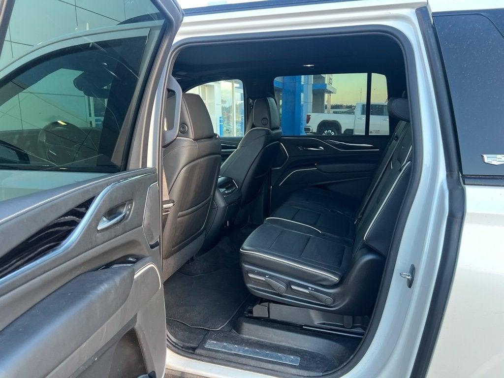 2022 Cadillac Escalade ESV Sport