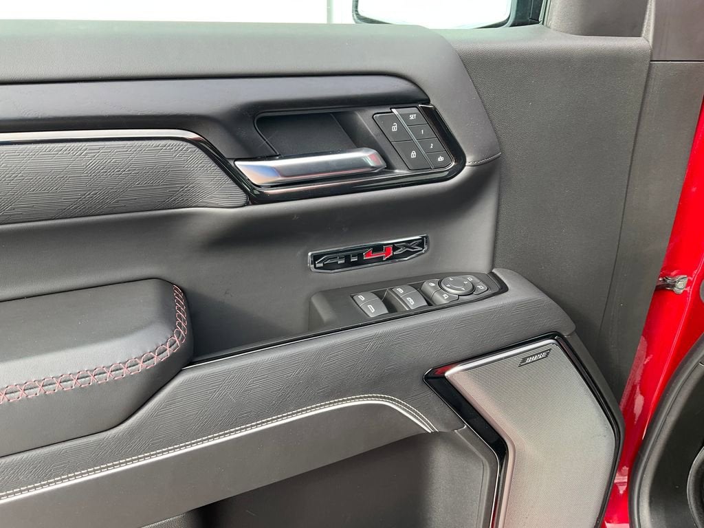 2025 GMC Sierra 1500 AT4X