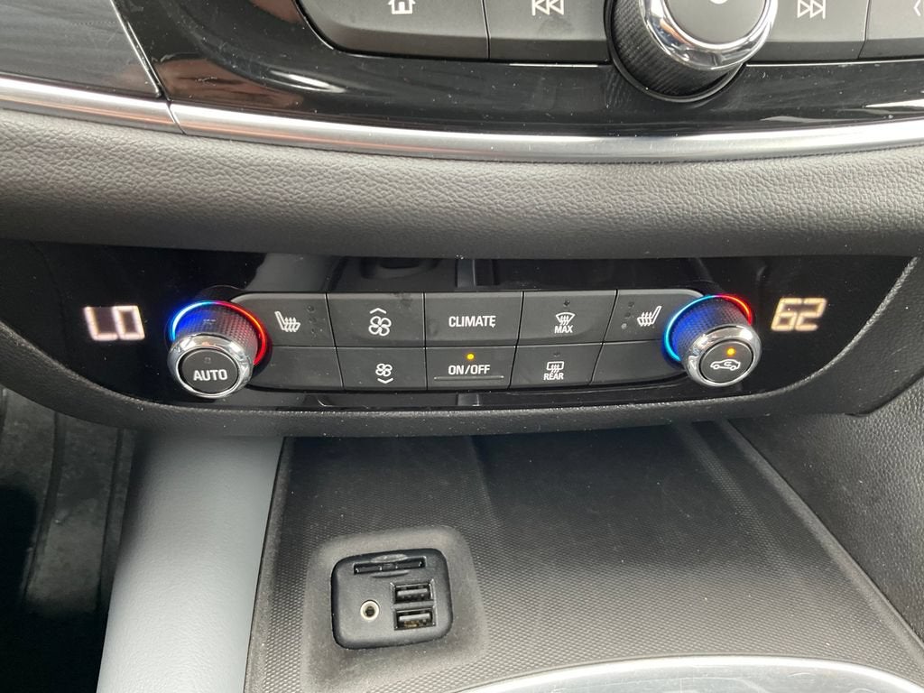 2020 Buick Enclave Essence