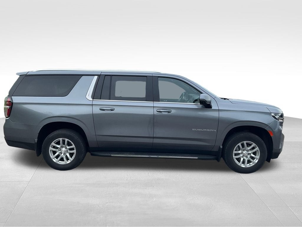 2022 Chevrolet Suburban LT