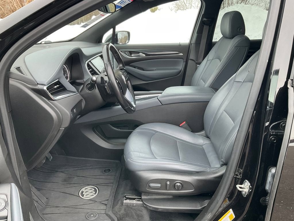 2022 Buick Enclave Essence