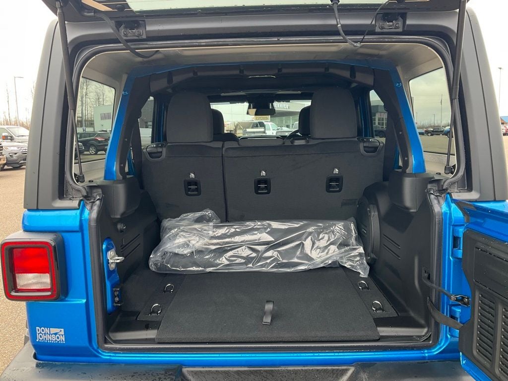 2026 Jeep Wrangler 4-Door Sport RHD 4x4