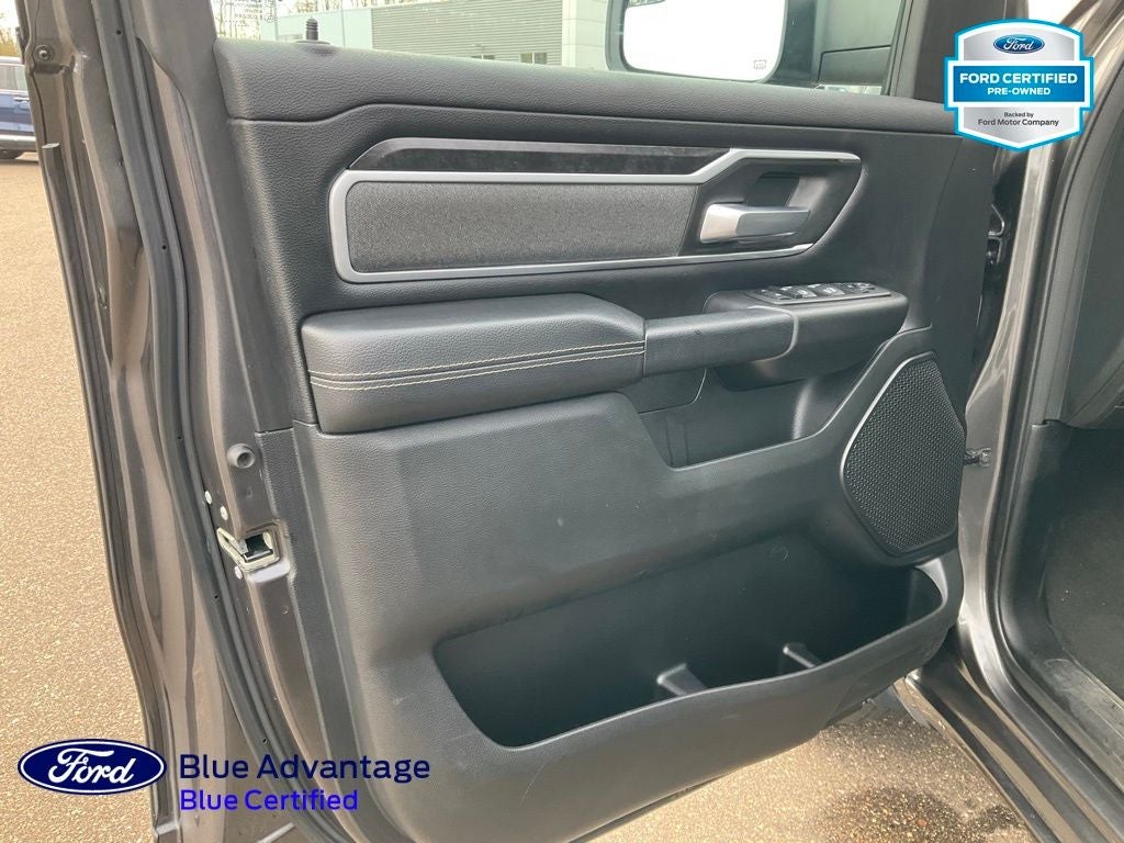 2022 RAM 1500 Big Horn Crew Cab 4x4 5'7' Box