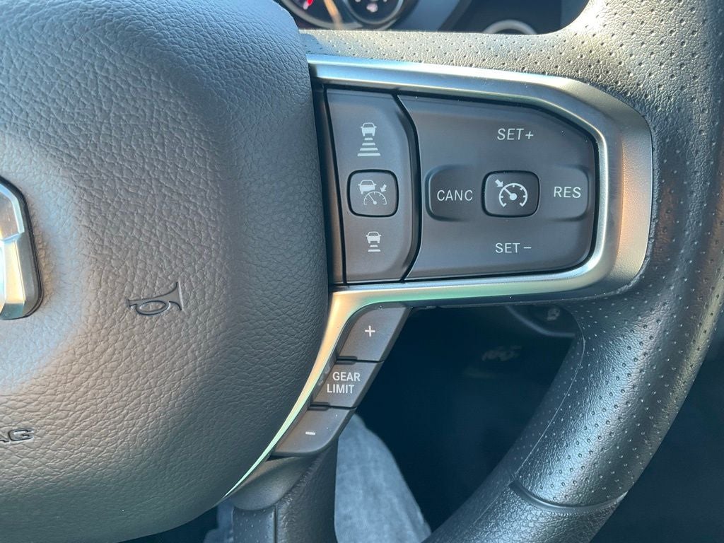 2026 RAM Ram 1500 RAM 1500 TRADESMAN CREW CAB 4X4 5'7' BOX