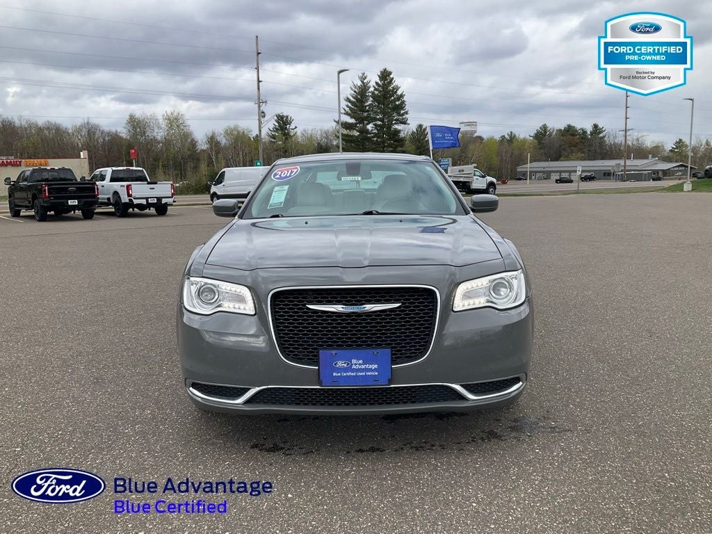2017 Chrysler 300 Limited