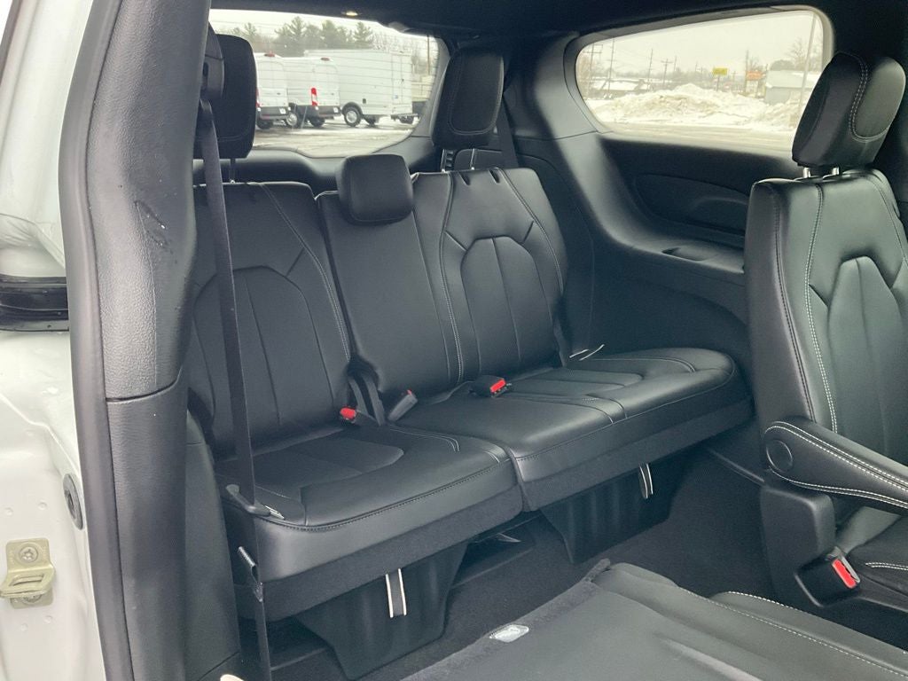 2026 Chrysler Voyager VOYAGER LX