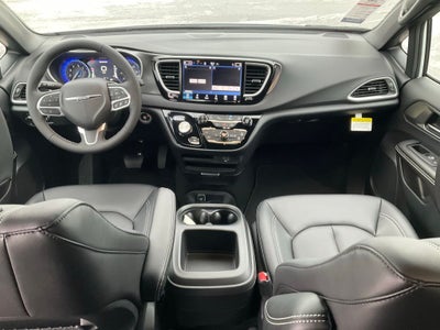 2026 Chrysler Voyager VOYAGER LX