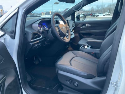 2026 Chrysler Voyager VOYAGER LX