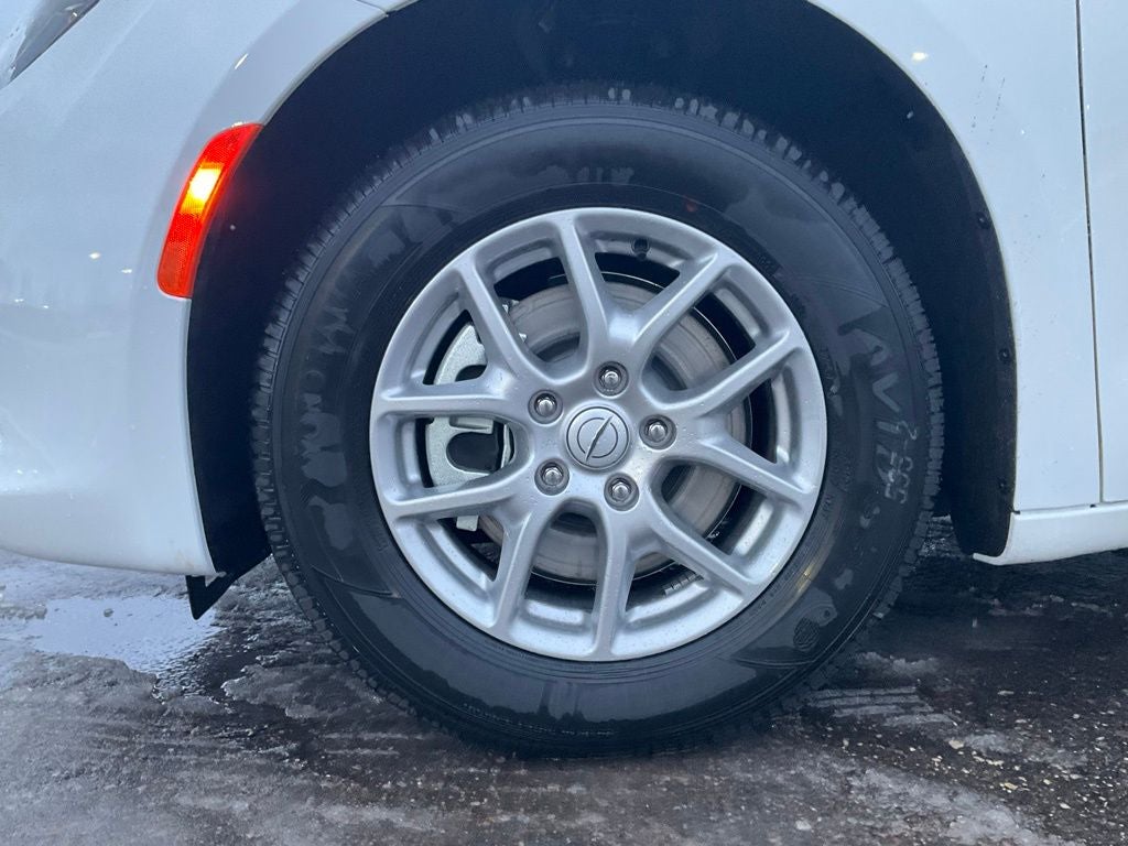 2026 Chrysler Voyager VOYAGER LX