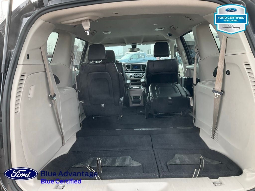 2021 Chrysler Voyager LXI