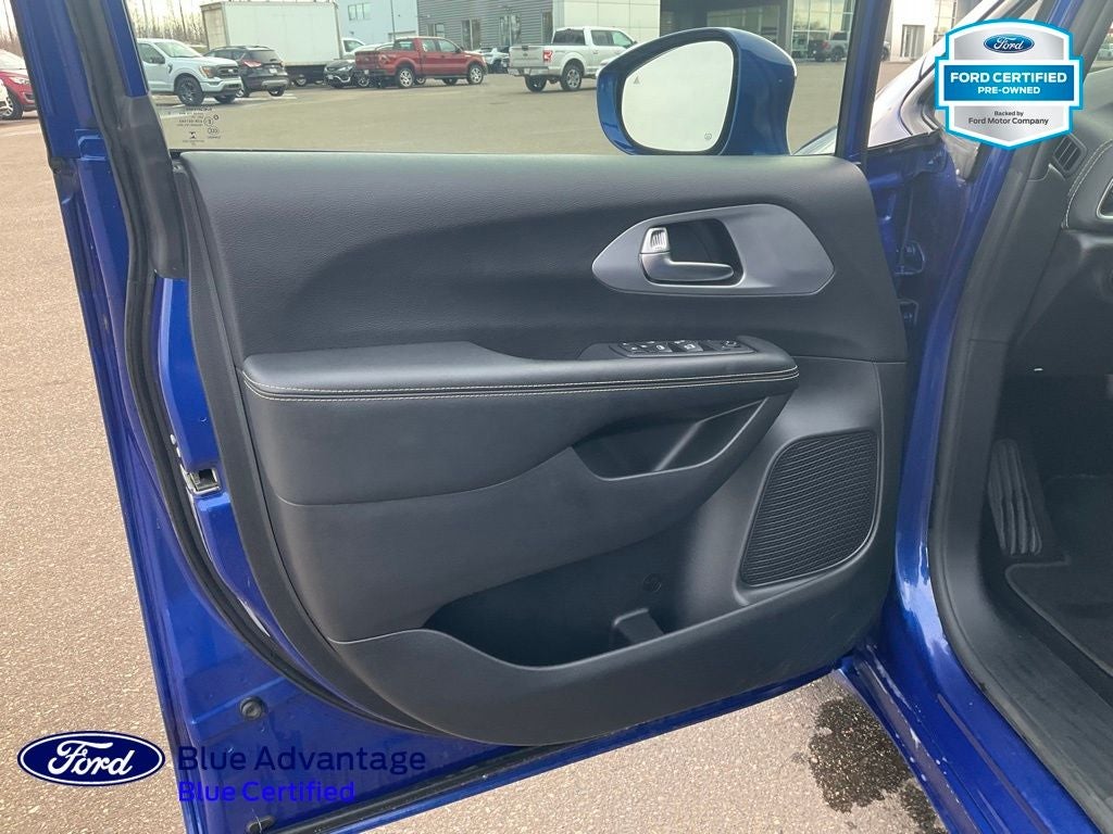 2021 Chrysler Pacifica Touring