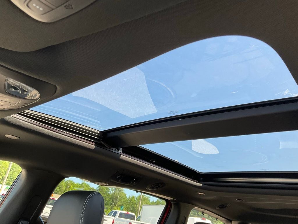 2025 Chrysler Pacifica PACIFICA SELECT AWD