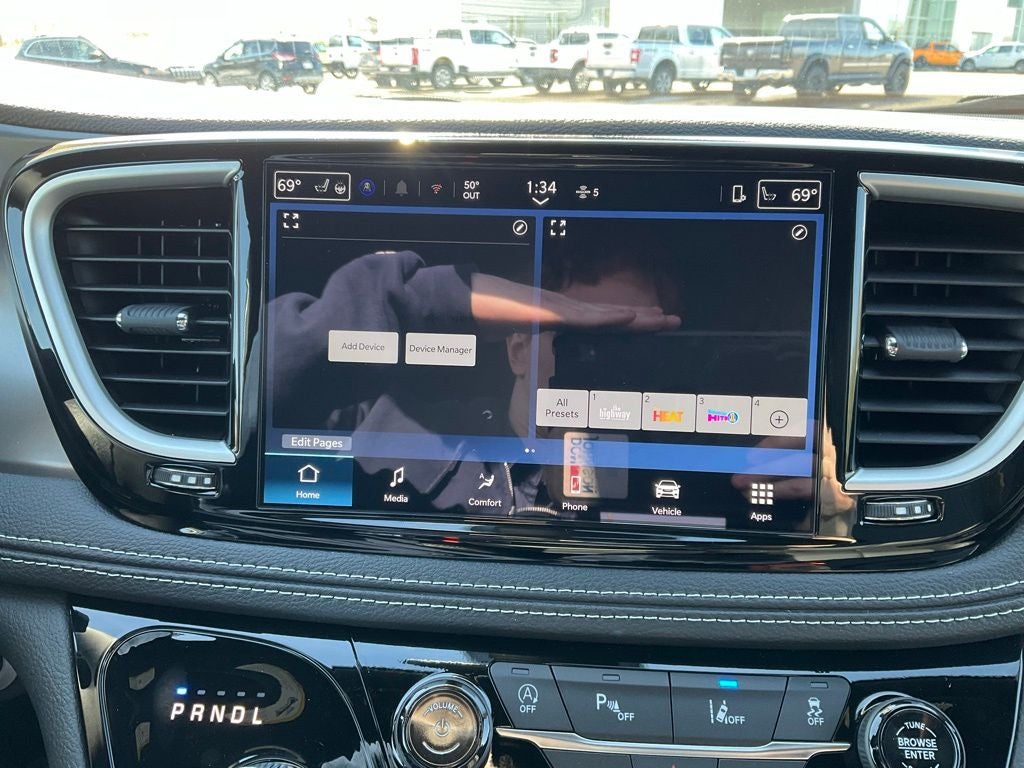 2026 Chrysler Pacifica PACIFICA SELECT AWD