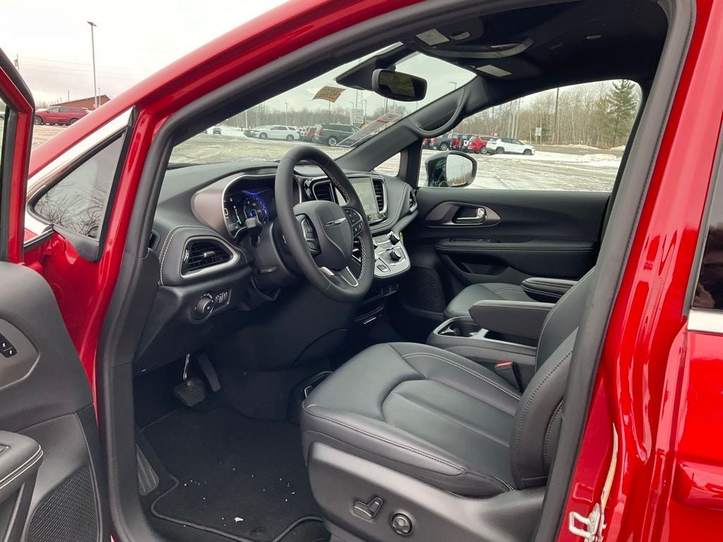 2026 Chrysler Pacifica PACIFICA SELECT AWD