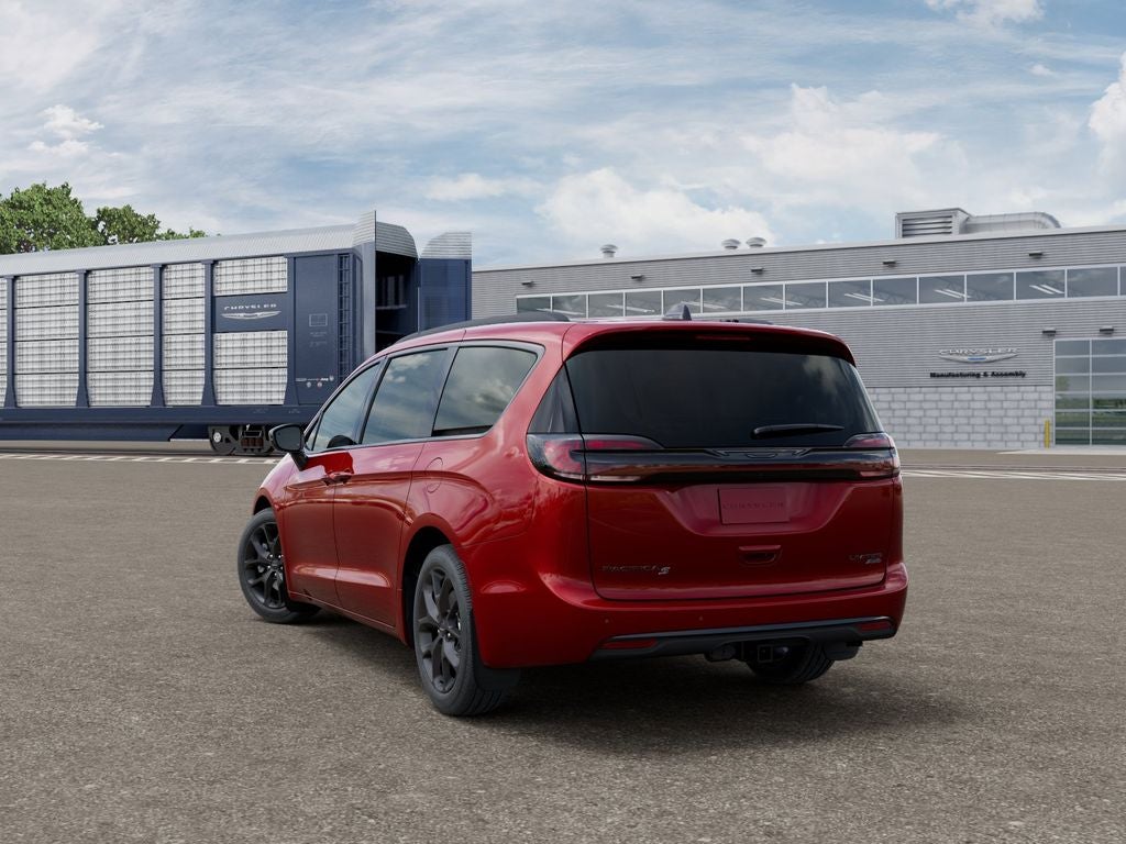 2027 Chrysler Pacifica Limited