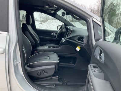 2026 Chrysler Pacifica PACIFICA LIMITED AWD