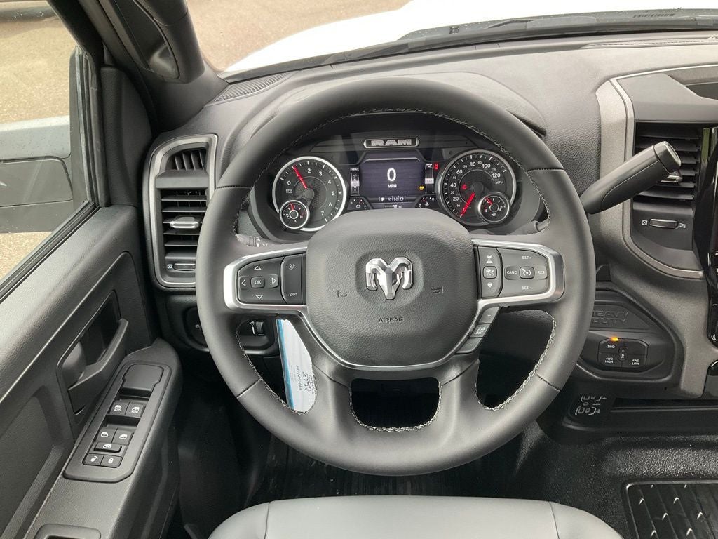 2025 RAM Ram 3500 Chassis Cab RAM 3500 TRADESMAN CREW CAB CHASSIS 4X4 60' CA