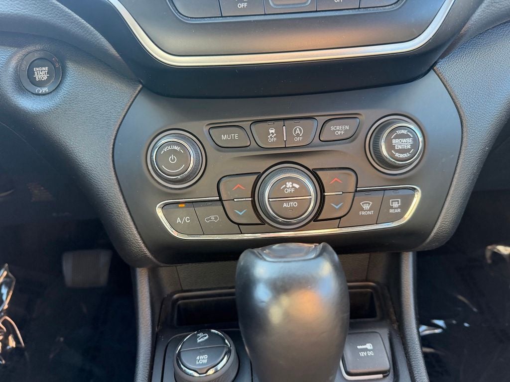 2021 Jeep Cherokee Latitude Lux 4x4