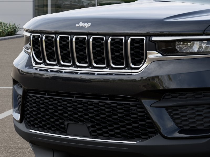 2027 Jeep Grand Cherokee GRAND CHEROKEE LAREDO X 4X4