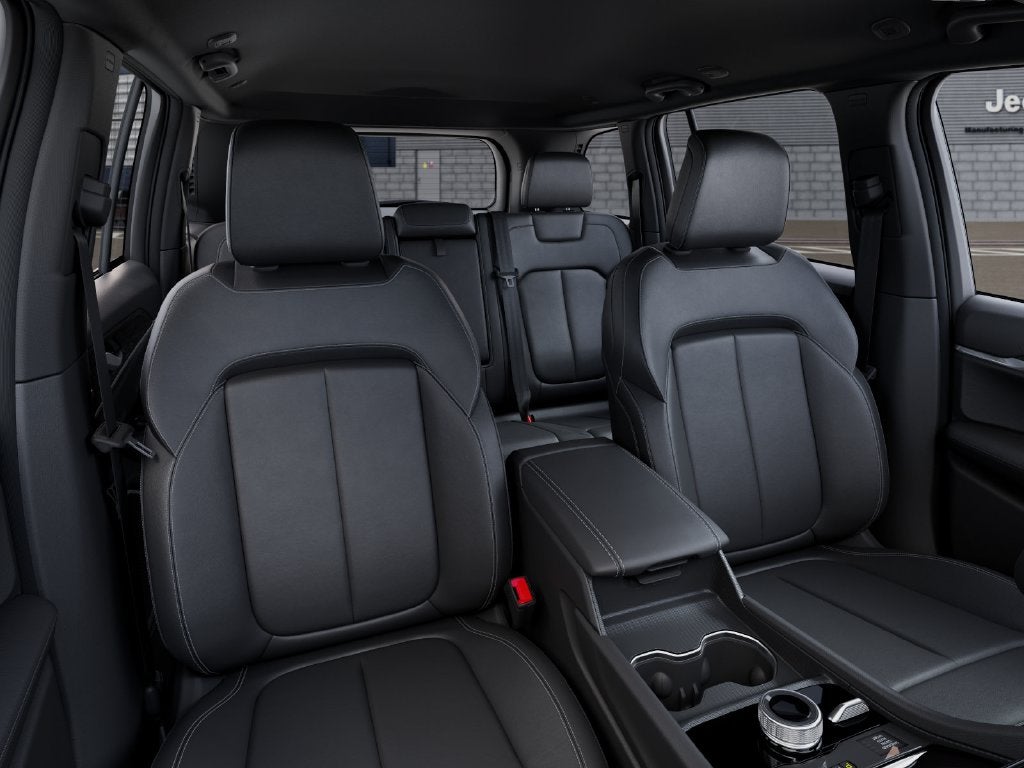 2027 Jeep Grand Cherokee GRAND CHEROKEE LIMITED 4X4