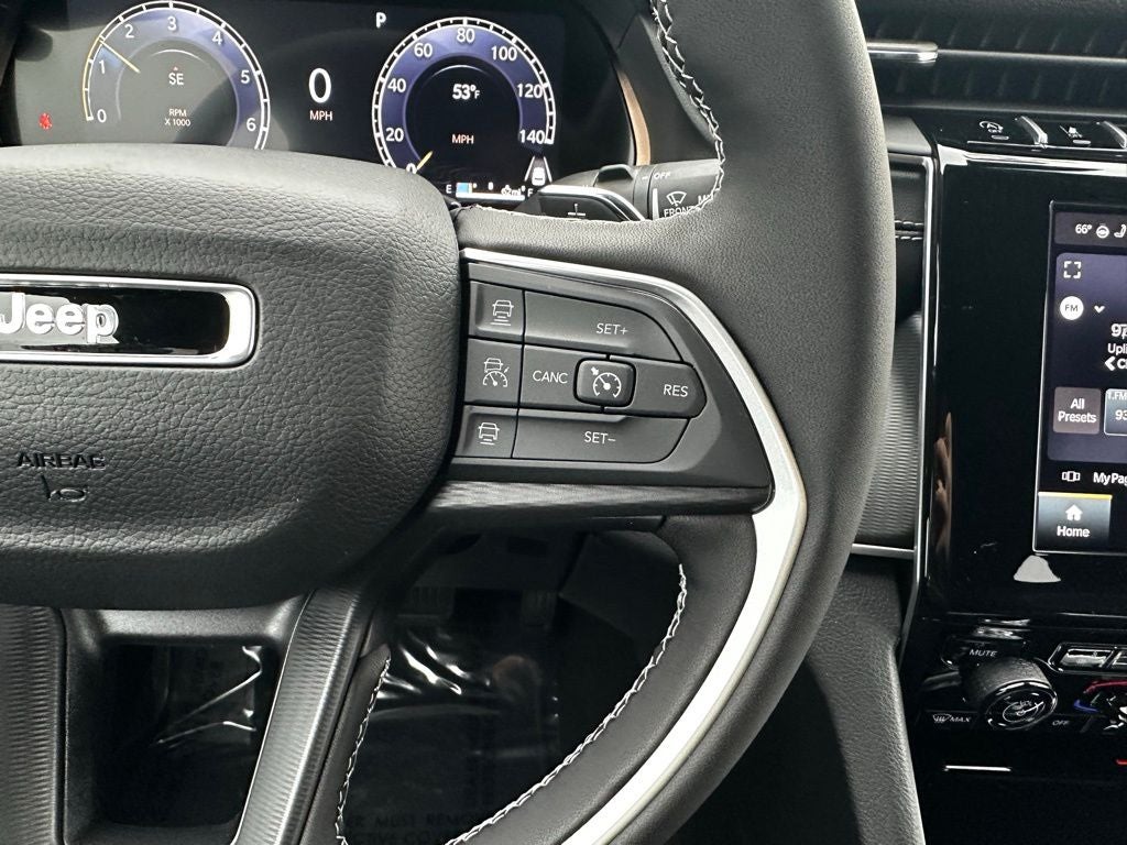 2025 Jeep Grand Cherokee GRAND CHEROKEE L ALTITUDE 4X4