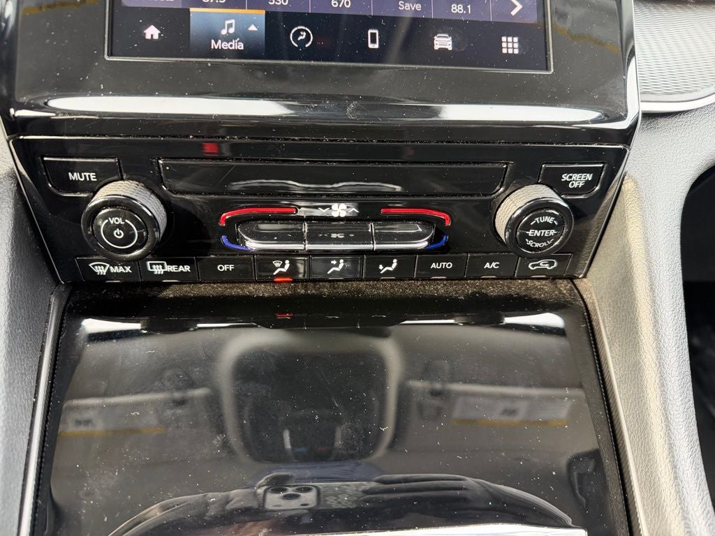 2023 Jeep Grand Cherokee L Laredo 4x4