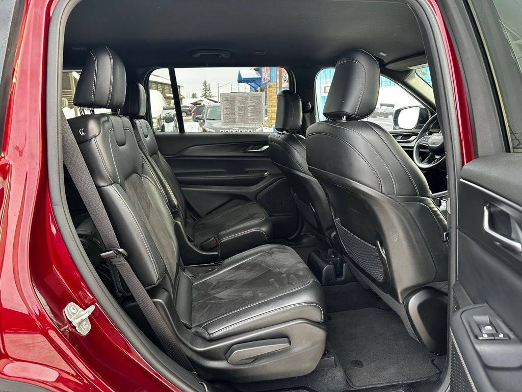 2023 Jeep Grand Cherokee L Altitude 4x4