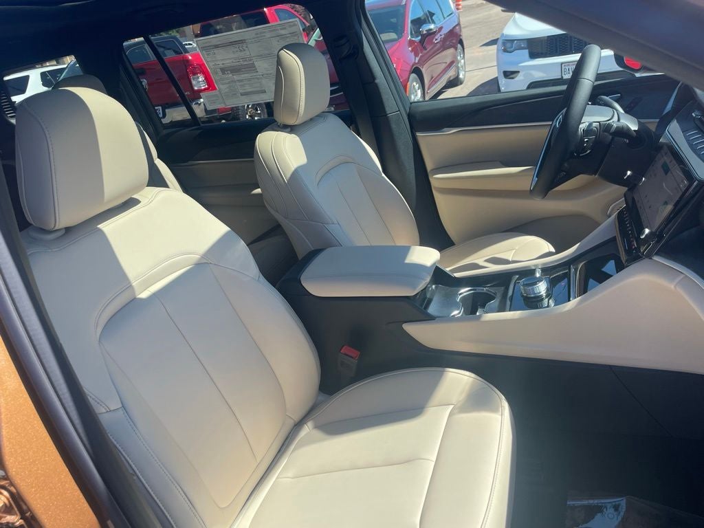 2026 Jeep Grand Cherokee GRAND CHEROKEE L LIMITED 4X4