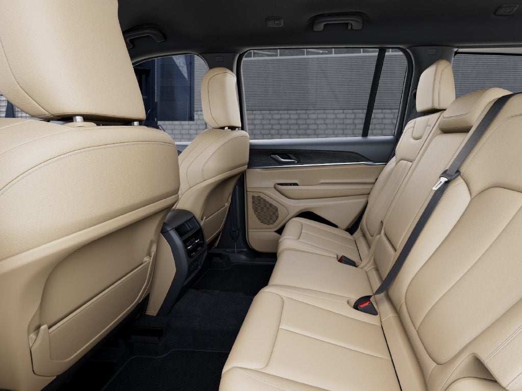2027 Jeep Grand Cherokee GRAND CHEROKEE L LIMITED 4X4