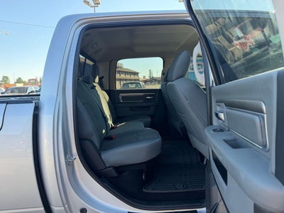 2017 RAM 1500 Big Horn Crew Cab 4x4 6'4' Box