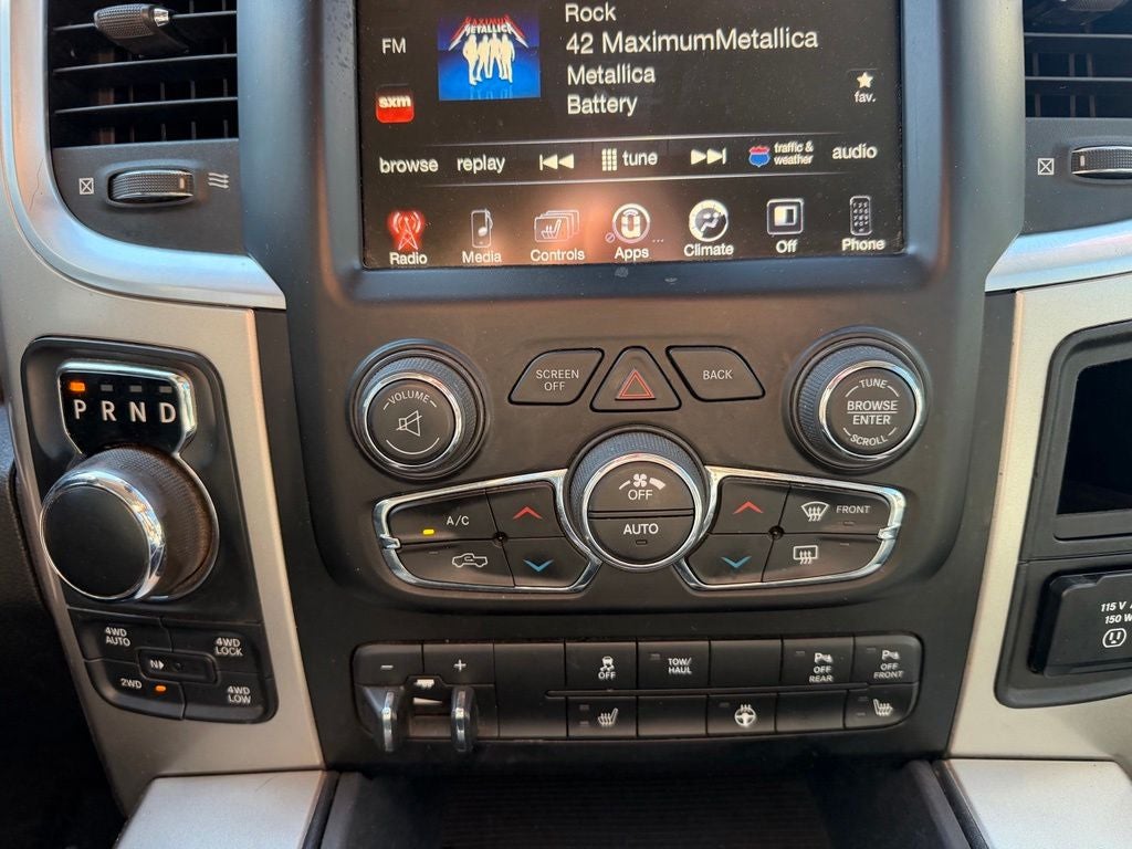 2017 RAM 1500 Big Horn Crew Cab 4x4 6'4' Box