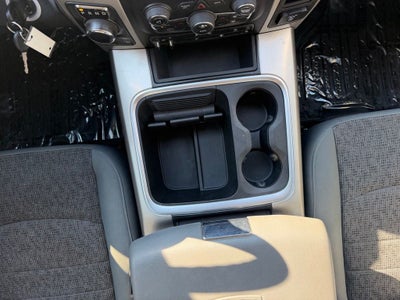 2017 RAM 1500 Big Horn Crew Cab 4x4 6'4' Box