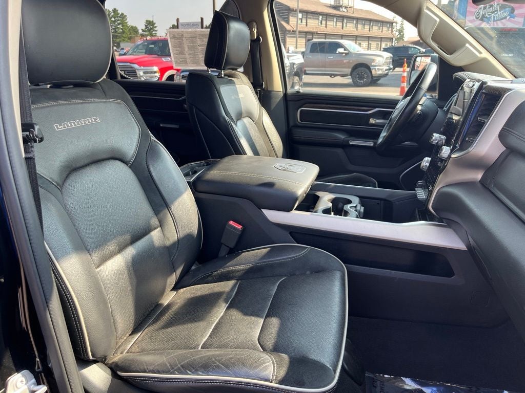 2019 RAM 1500 Laramie Crew Cab 4x4 5'7' Box
