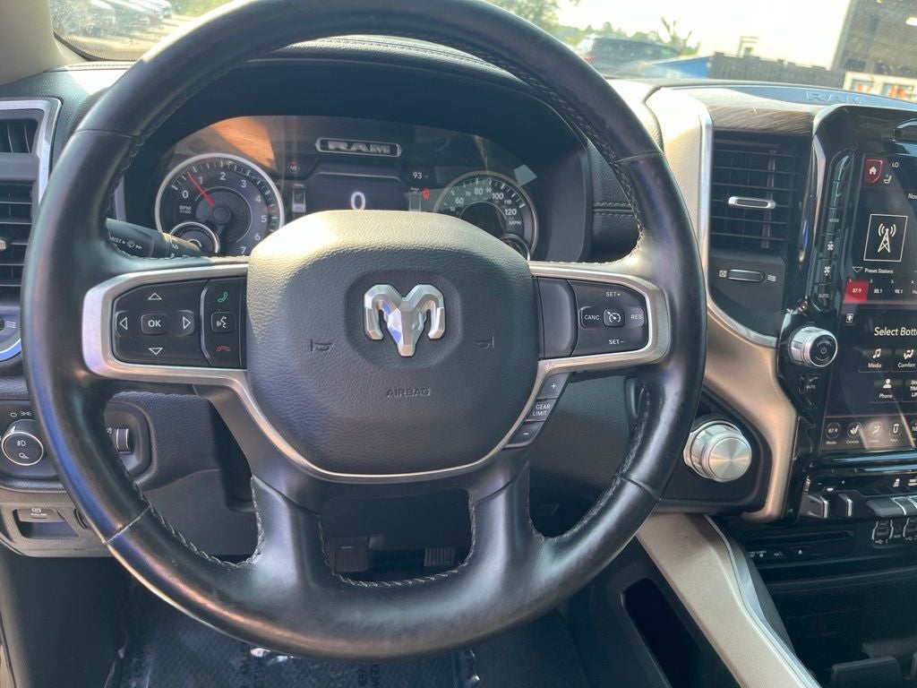 2019 RAM 1500 Laramie Crew Cab 4x4 5'7' Box