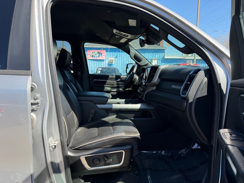 2024 RAM 1500 Laramie Crew Cab 4x4 5'7' Box
