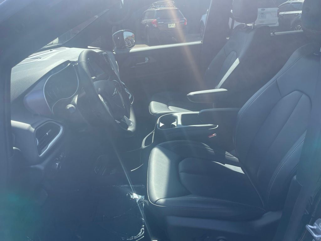 2026 Chrysler Voyager VOYAGER LX