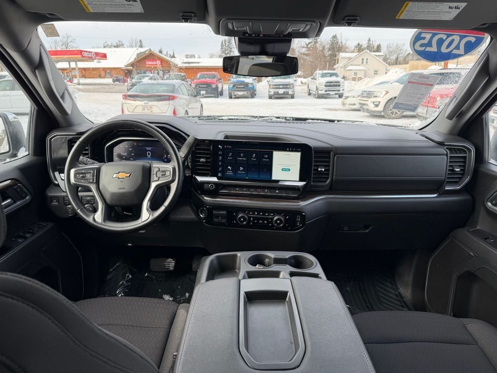 2025 Chevrolet Silverado 1500 4WD Crew Cab Standard Bed LT