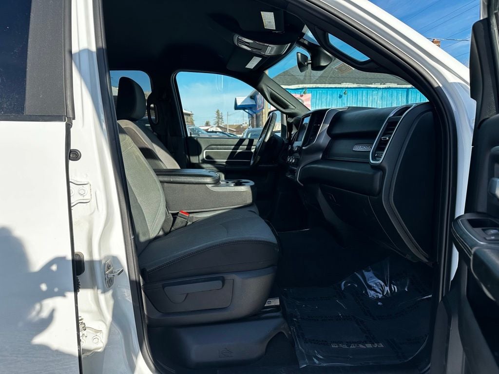 2024 RAM 3500 Big Horn Crew Cab 4x4 8' Box