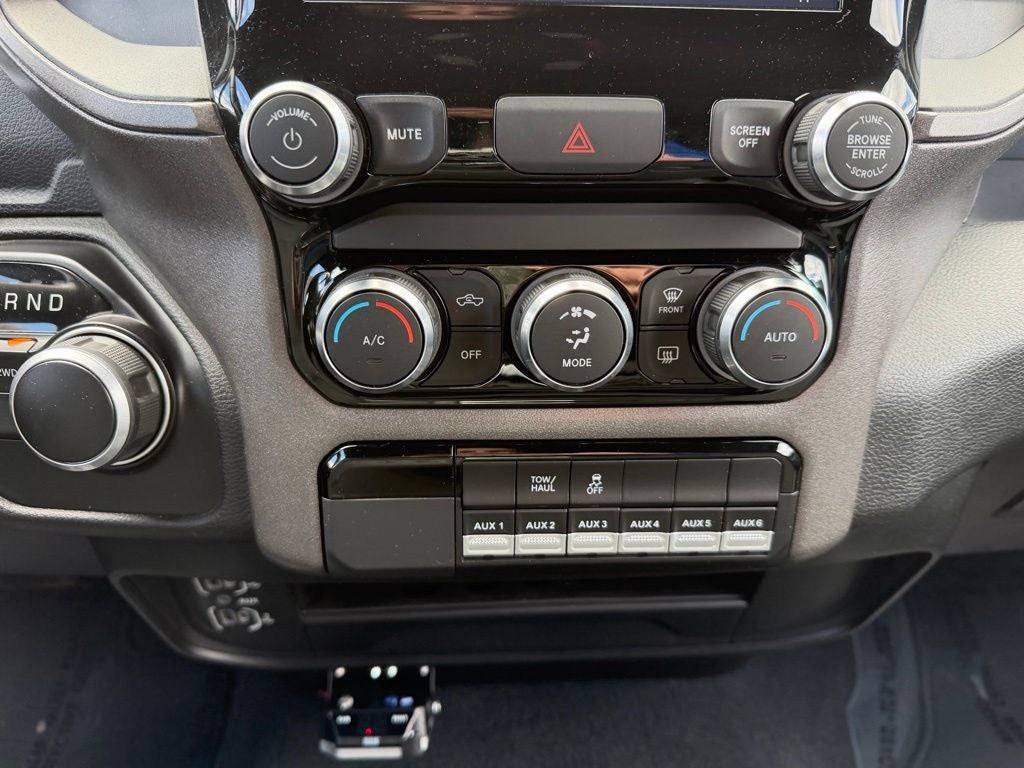 2022 RAM 2500 Tradesman Regular Cab 4x4 8' Box
