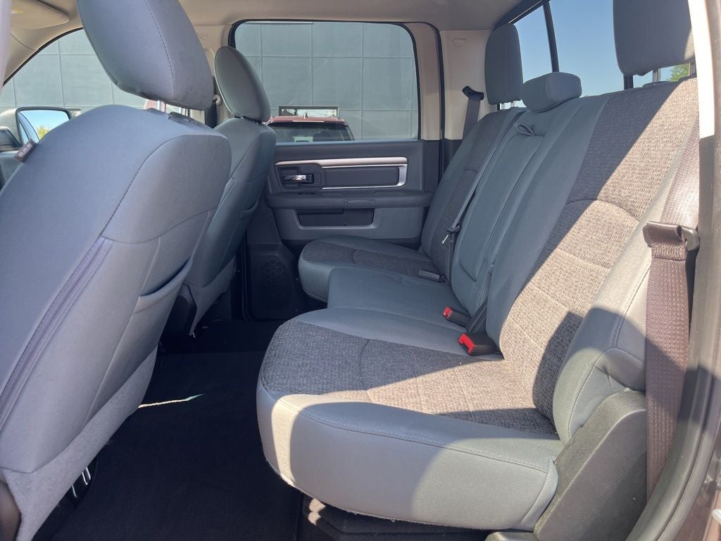 2017 RAM 1500 Big Horn Crew Cab 4x4 5'7' Box