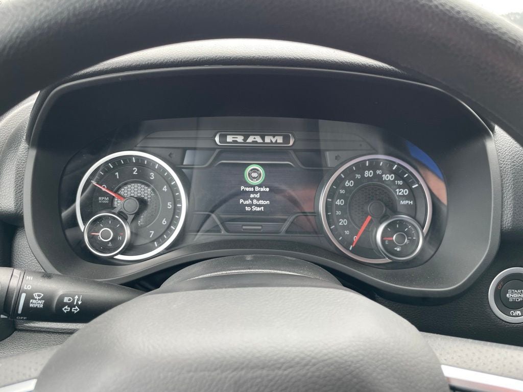 2026 RAM Ram 1500 RAM 1500 EXPRESS CREW CAB 4X4 5'7' BOX