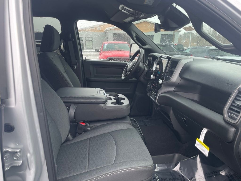 2026 RAM Ram 2500 RAM 2500 BLACK EXPRESS CREW CAB 4X4 6'4' BOX