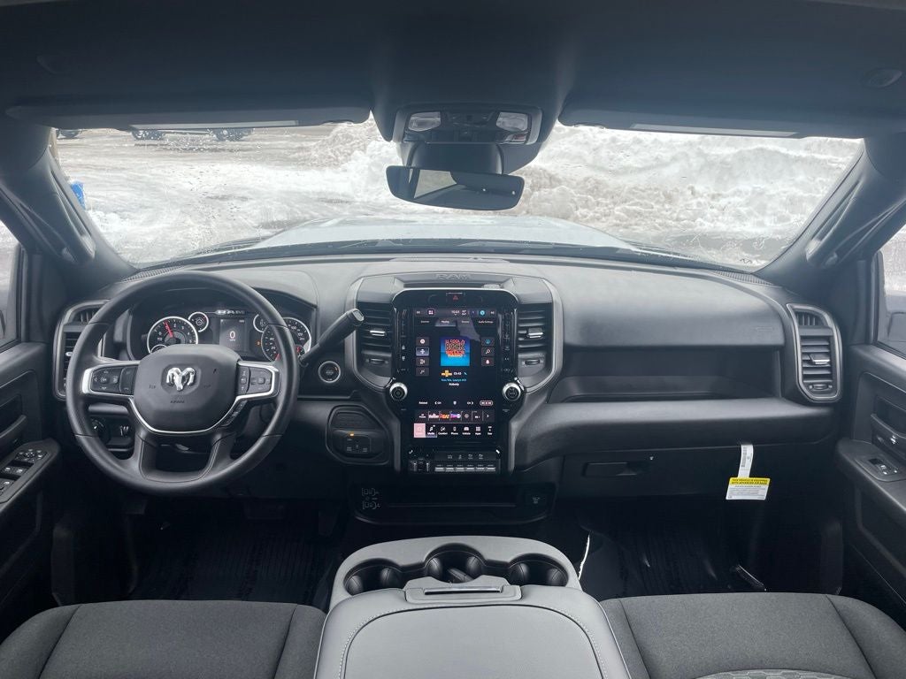 2026 RAM Ram 2500 RAM 2500 BLACK EXPRESS CREW CAB 4X4 6'4' BOX