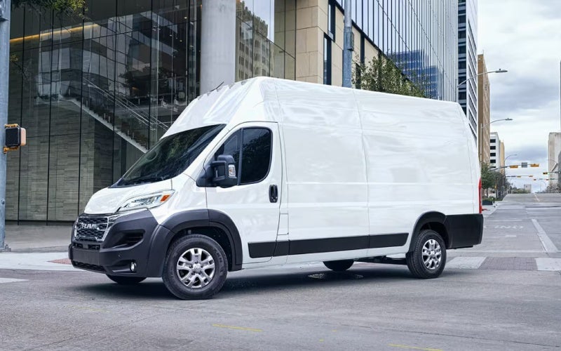 2026RamProMaster-exterior-03.jpg